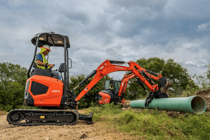Excavator lifting pipe