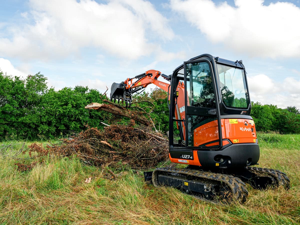 Kubota U27-4